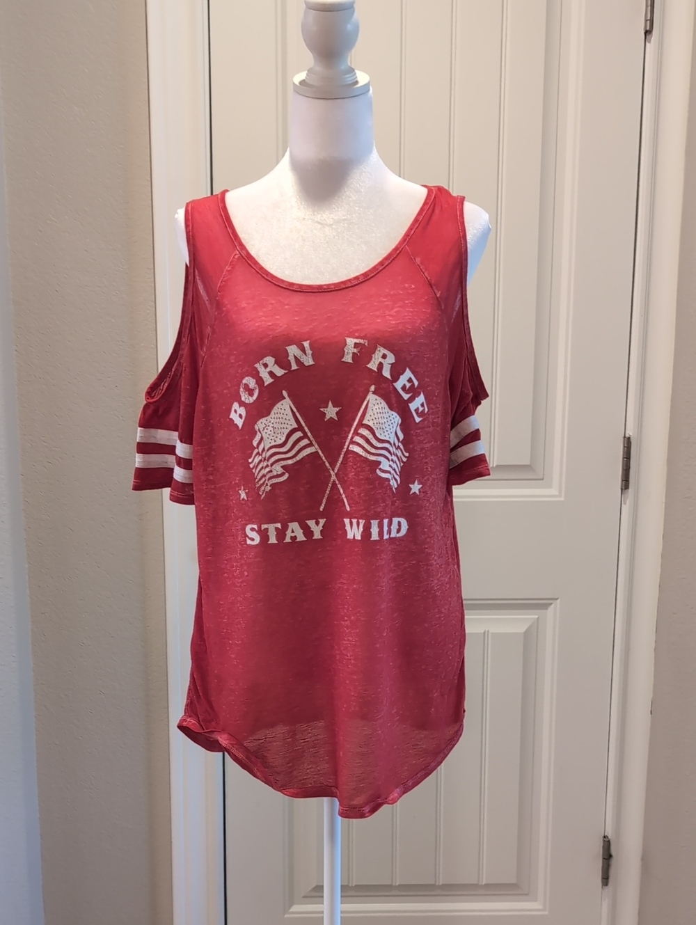 Modern Lux Red Cold-Shoulder Graphic Tee